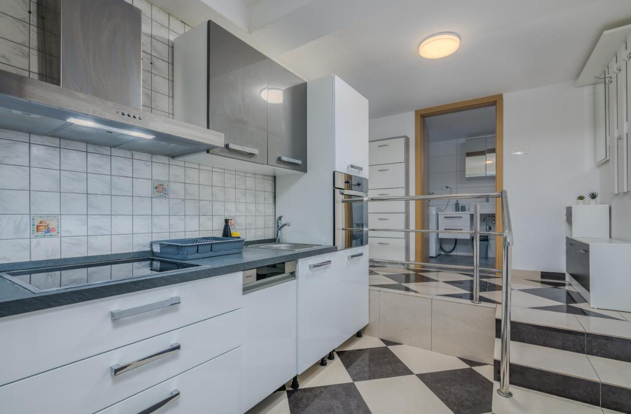 Apartments D クルク エクステリア 写真